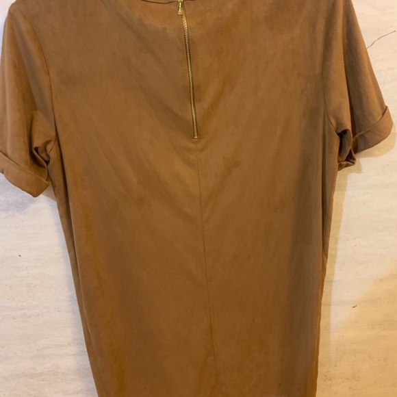 Michael Kors CAMEL FAUX SUEDE SHIFT DRESS Short Sleeve Cuff Pocket - Picture 2 of 5